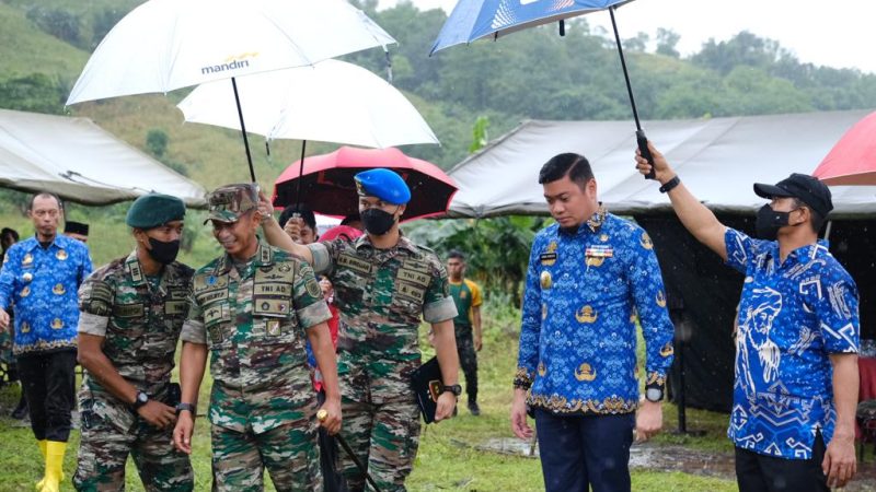 Bupati Gowa Mengapresiasi TNI-AD Manunggal Bantu Ketersediaan Air Bersi Warga di Desa Nirannuang
