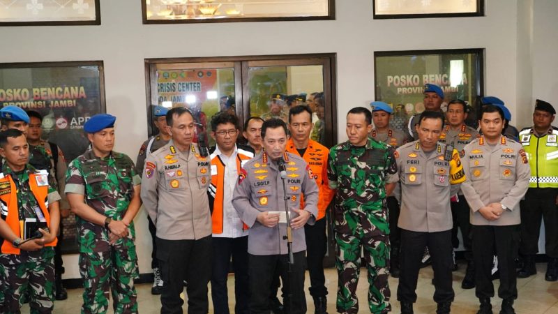 Kapolri Tinjau Evakuasi Kapolda Jambi dan Rombongan, Apresiasi Kerja Keras Tim Gabungan