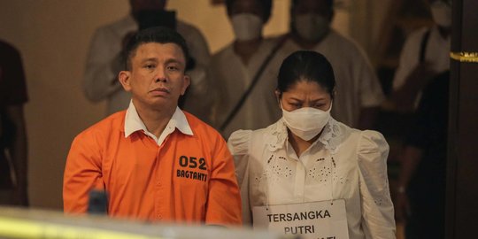 Hakim Memvonis Sambo Hukuman Mati, Putri Cendrawhati 20 Tahun Penjara