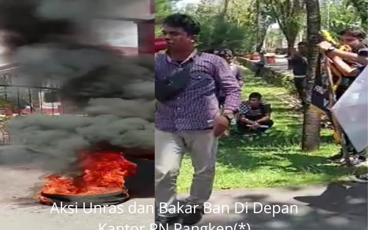 Aksi Unras Mencari Keadilan Di Depan Kantor Pengadilan Negeri Pangkep Hakim Jangan Tutup Mata
