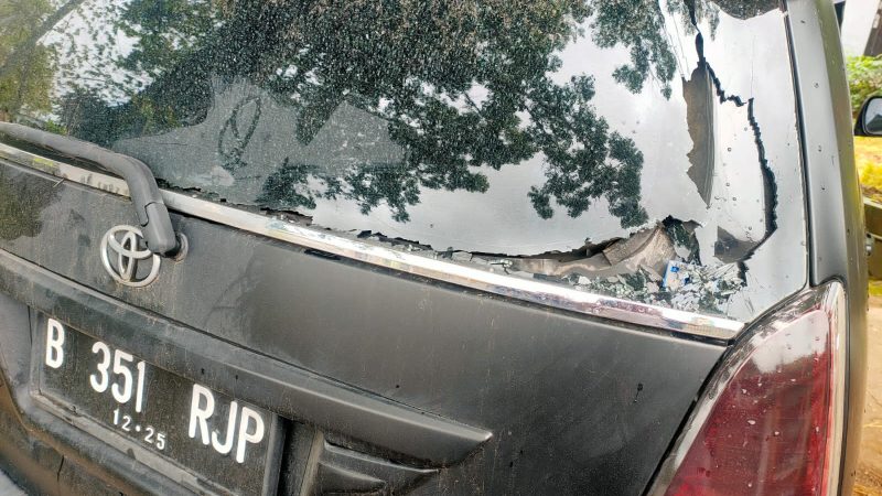 Bahaya, Mobil Mantan Kades DiBusur Dan DiRusak OTK