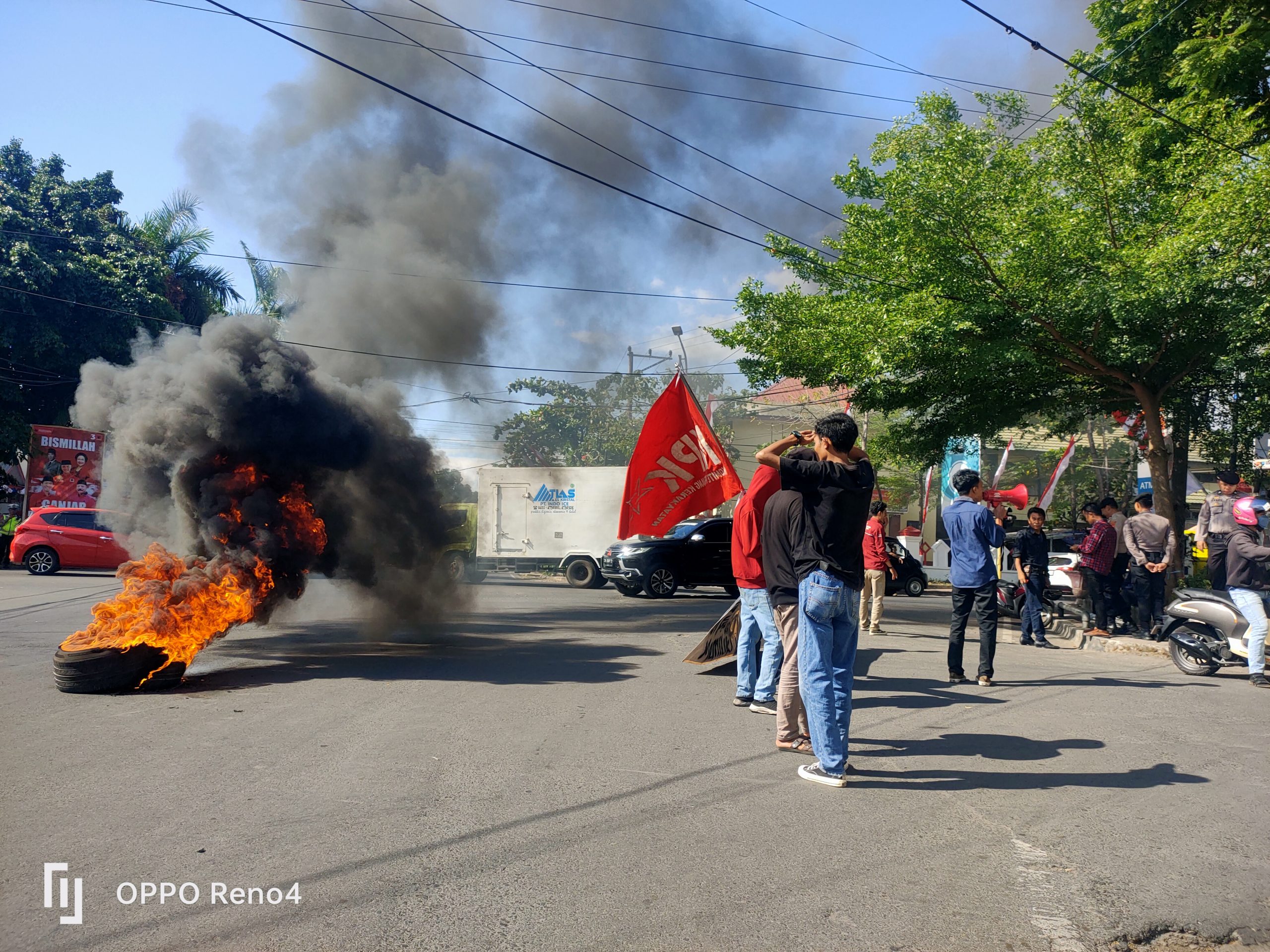 Aksi Organisasi Komite Pejuang Kerakyatan (KPK) Disperindag Kab Gowa, Terkait Izin Pabrik Semen yang Ada dibiring Kaloro Pallangga