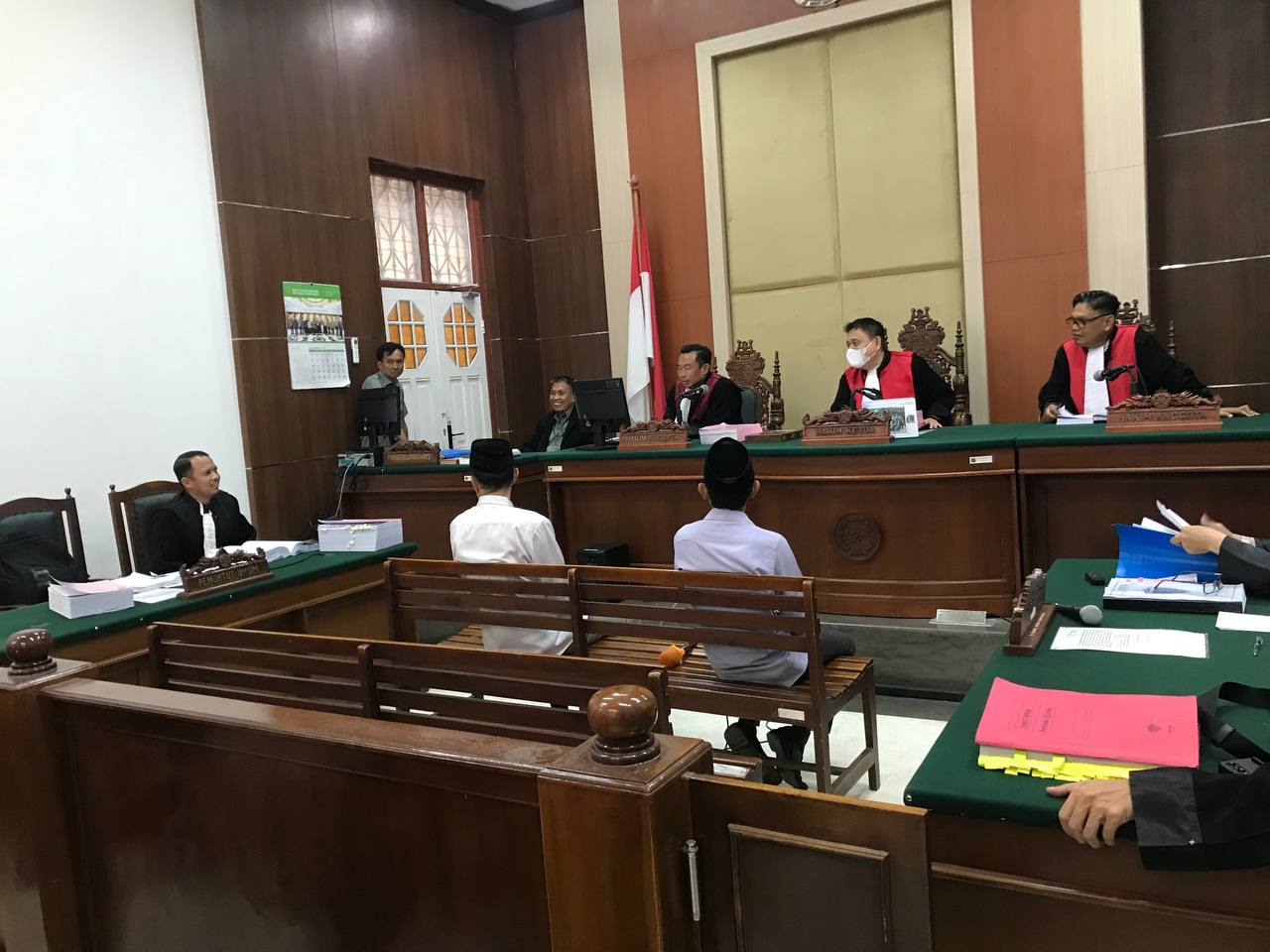 Jaksa Menghadirkan 3 orang saksi, Disidang Kepala Sekolah SMP 5 Pallangga, di Pengadilan Makassar