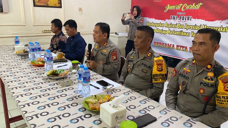 Polda Sulsel Gelar Jumat Curhat Dengan Warga Jalan Pengayoman Makassar