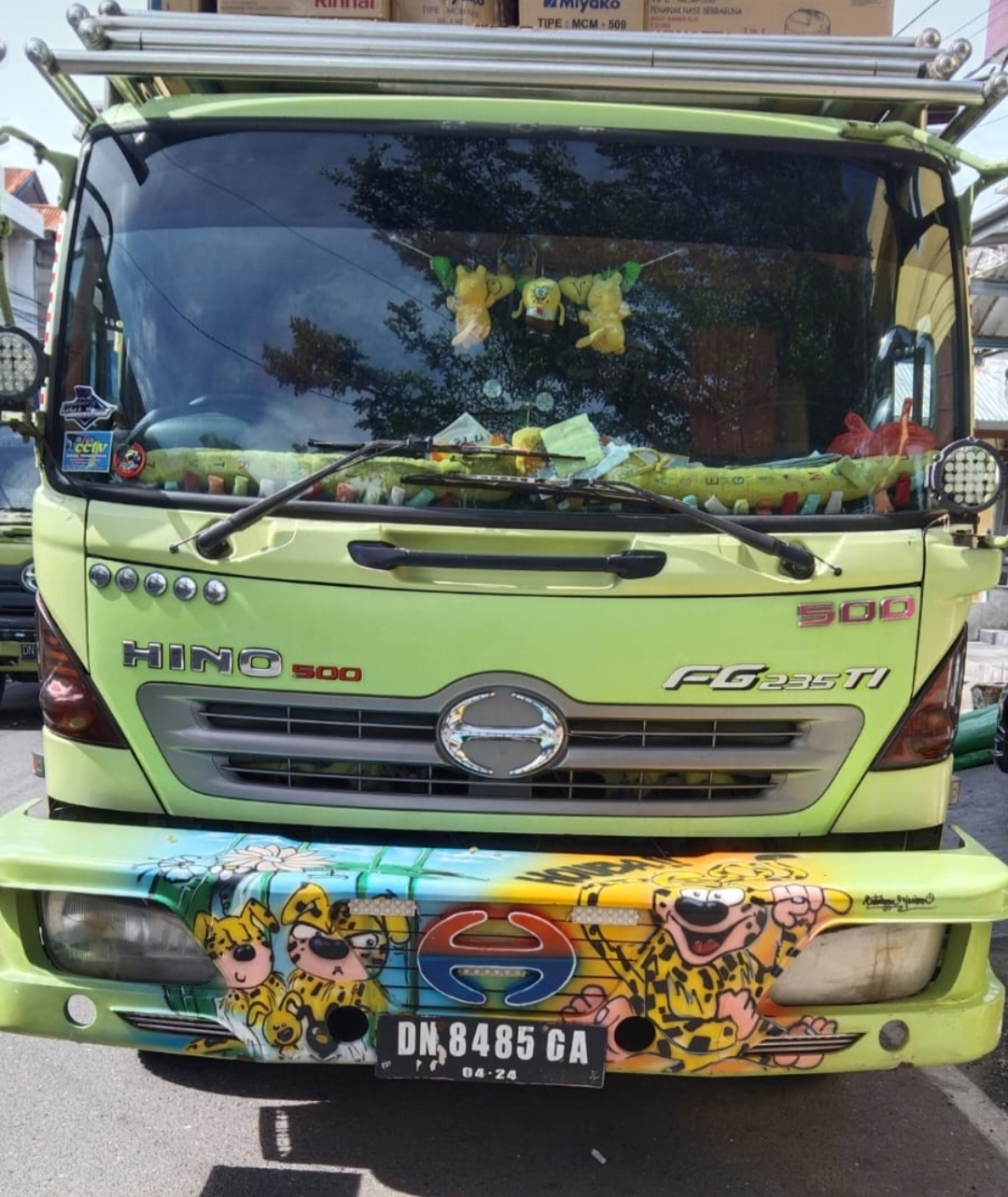 Diduga Kuat Pihak Exspedisi Poleang Indah Memakai Uang dan Tidak Membayar Para Sopir Pengantar Barang Perusahan