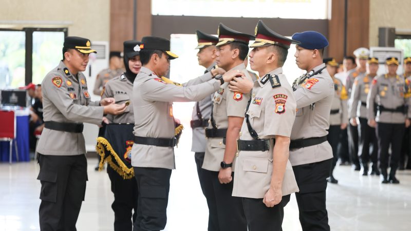 Kapolda Sulsel Pimpin Sertijab Dirsamapta dan Kabid Humas Polda Sulsel