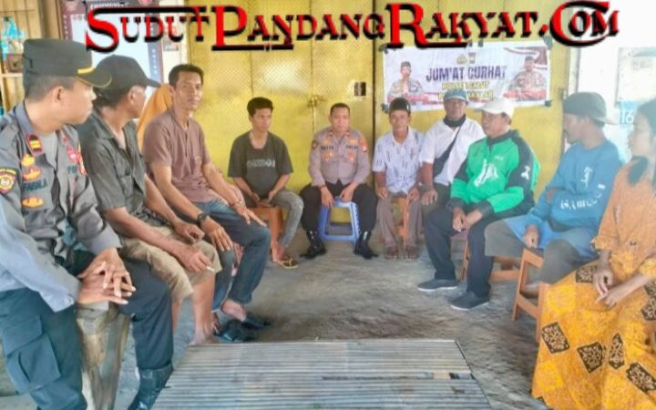Para Pedagang Pasar Tradisional Kalongkong Bersama Polsek Galut Gelar Jumat Curhat :Kamtibnas Harus Terjaga