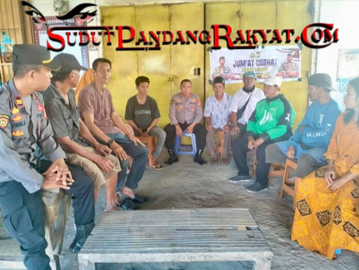 Para Pedagang Pasar Tradisional Kalongkong Bersama Polsek Galut Gelar Jumat Curhat :Kamtibnas Harus Terjaga