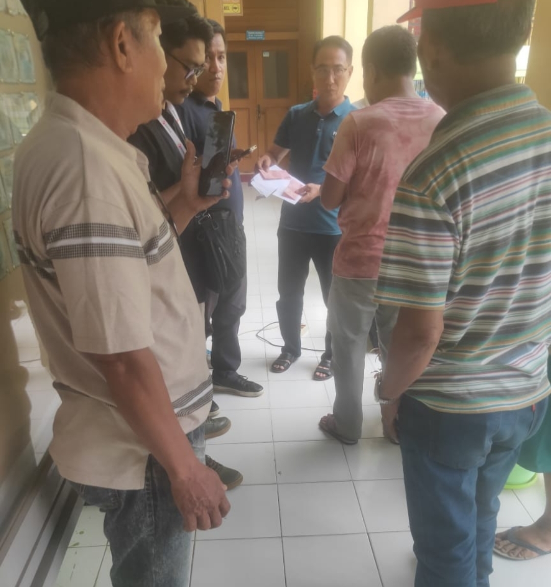 Diduga Tim Paslon di Kab Gowa Membagikan Serangan Fajar Terhadap Orang Tua Siswa Disalah Satu SMP 1 Sungguminasa
