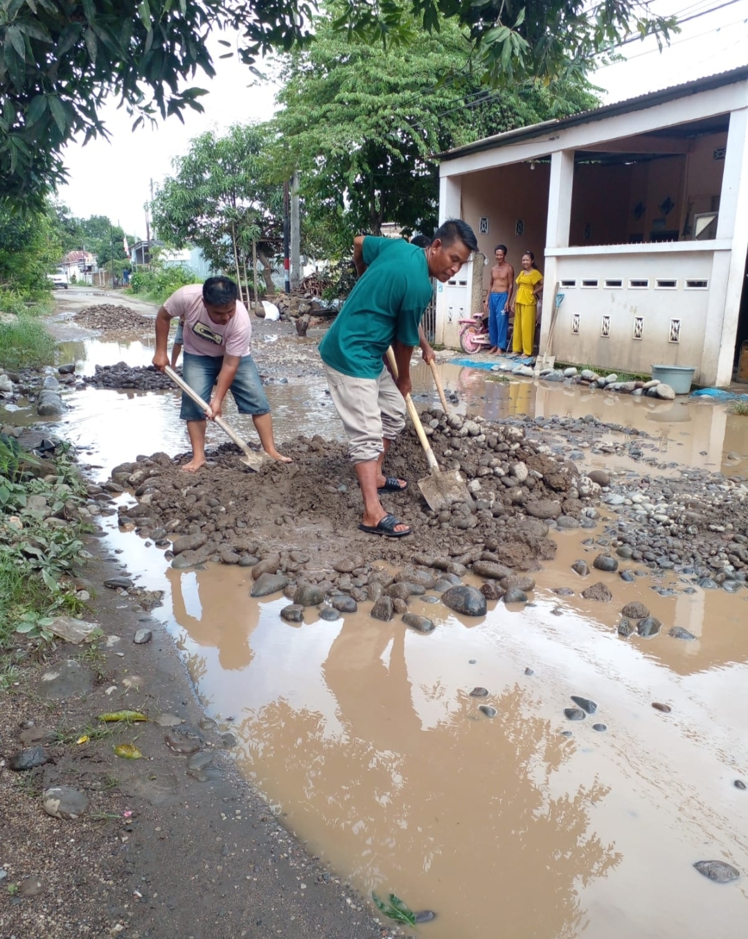 Dinas PUPR Kab Gowa Tutup Mata Dengan Kondisi Jalan Saat ini Di Desa Lempangan dan Desa Bone Kec Bajeng