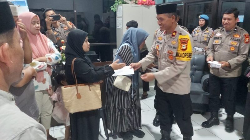 Polres Gowa Serahkan Zakat Fitrah dan Bantuan Al-Qur’an kepada Panti Asuhan di Bulan Ramadhan 2025