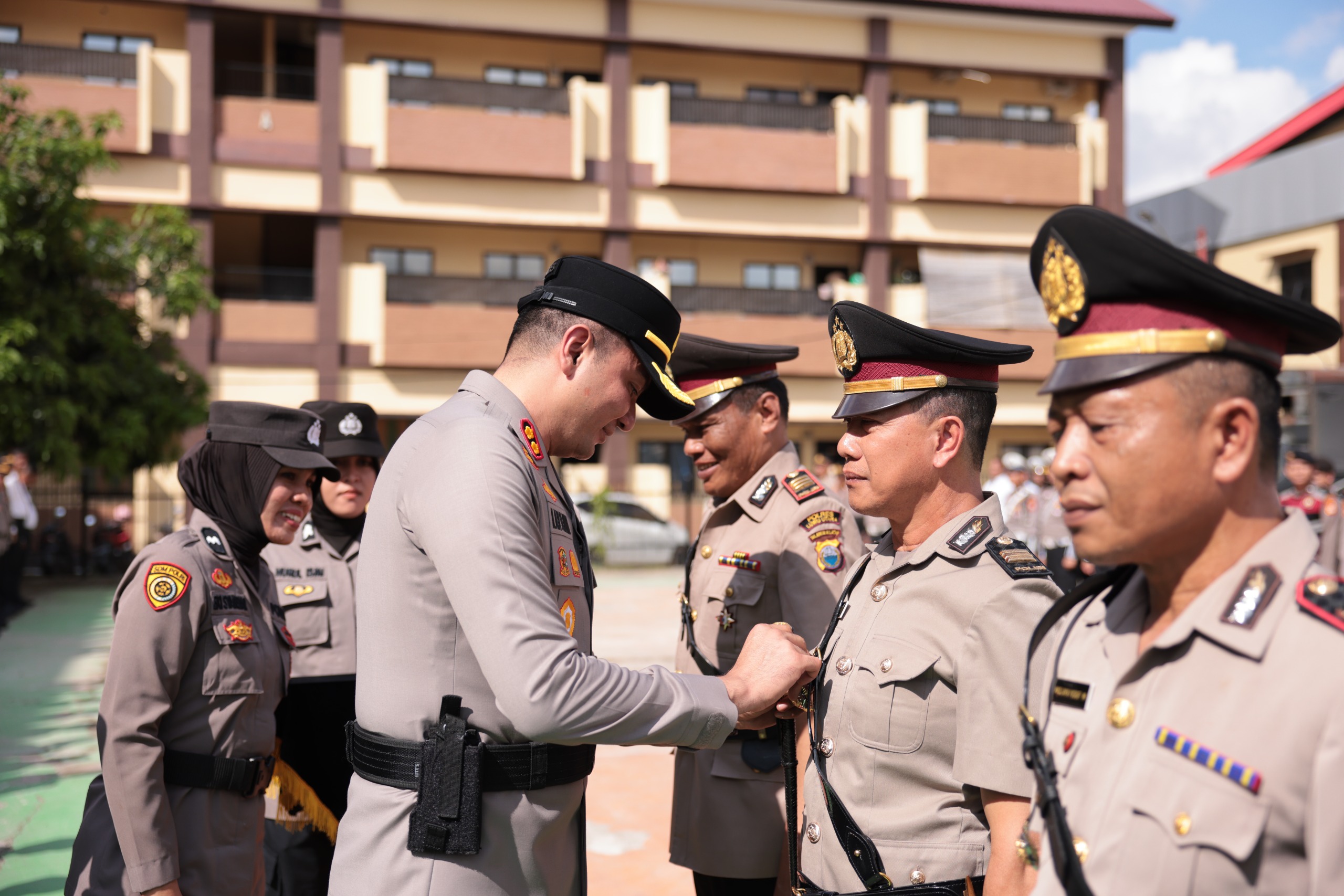Polres Gowa Gelar Upacara Serah Terima Jabatan Pejabat Utama dan Kapolsek