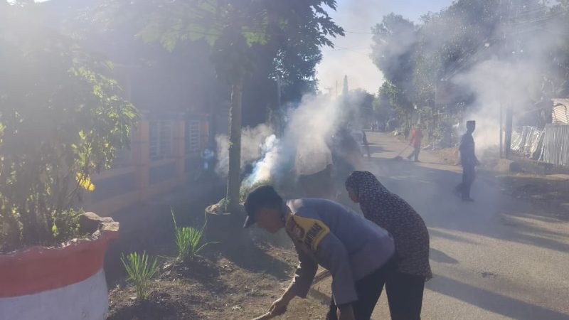 Dukung Program “Annangkasi” Bhabinkamtibmas Desa Panakkukang Bersama Pemerintah Desa dan Warga Gelar Kerja Bakti