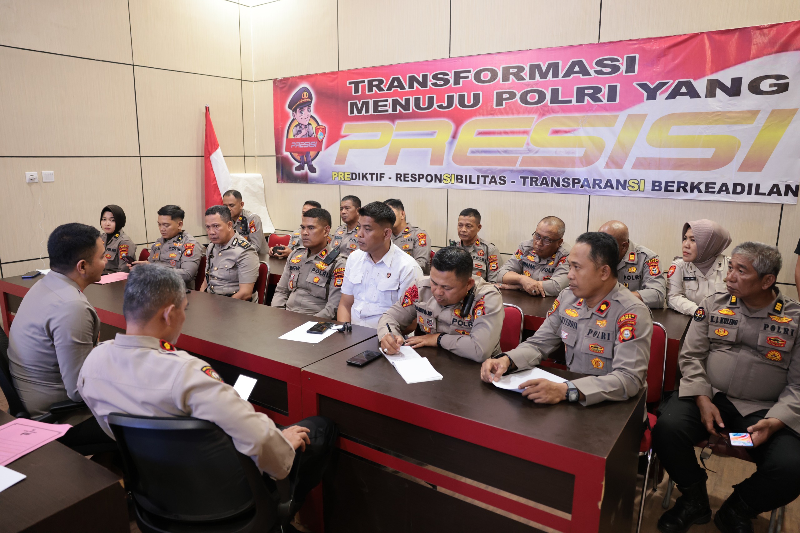 Kapolres Gowa Bersama Para PJU Gelar Vicon Bersama Kapolri