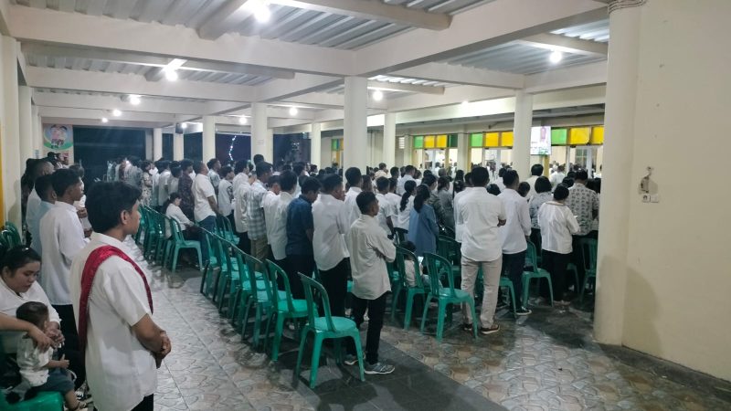 Polsek Somba Opu Bersama TNI Amankan Ibadah Kamis Putih di Gereja Katolik St Simon Petrus Gembala