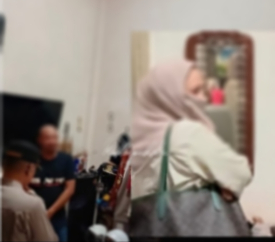 Geger Kedapatan Selingkuh Dengan Istri Orang,Oknum Polisi Saat Digerebek Paminal Polres Gowa