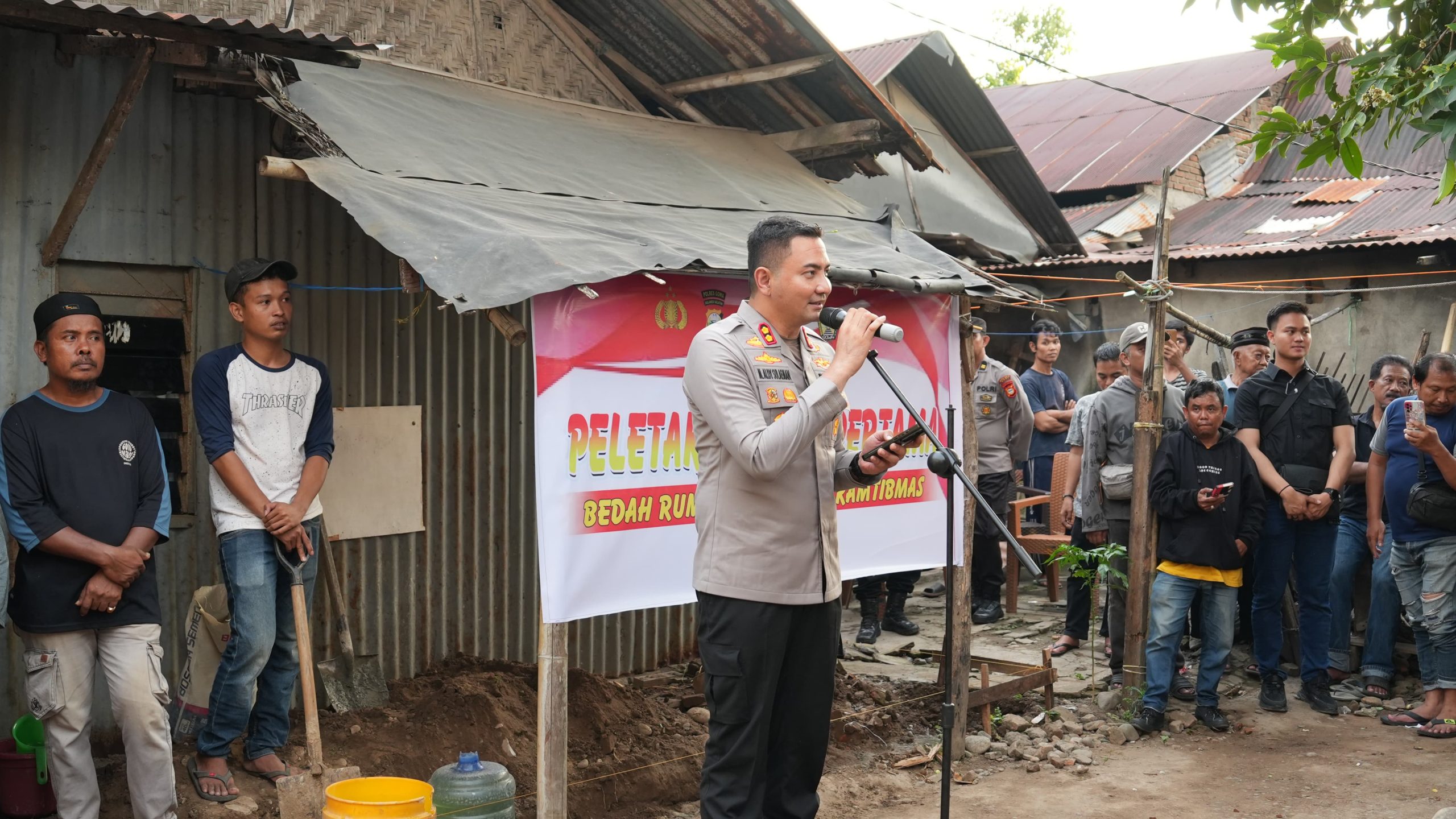 Bentuk Kepedulian Sosial Polres Gowa Terhadap Warga Kurang Mampu