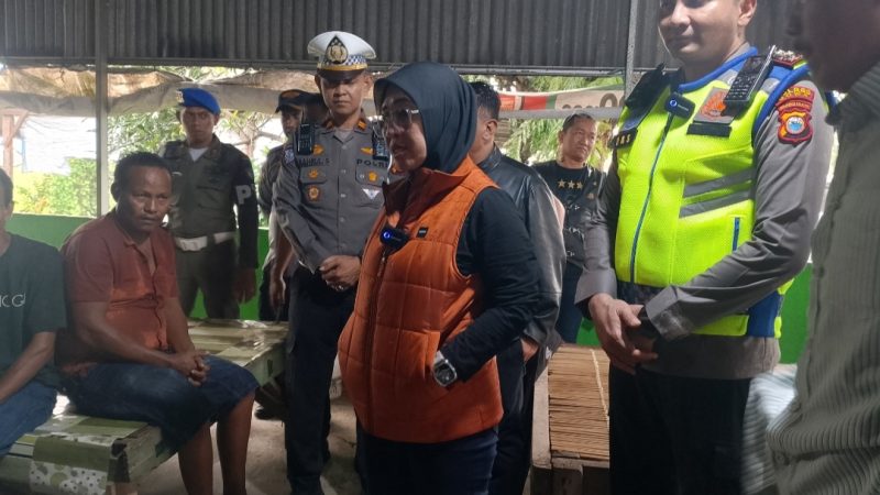 Kapolres Bersama Bupati Gowa Tertibkan Kendaraan Truk di Jalan Poros Pattallassang