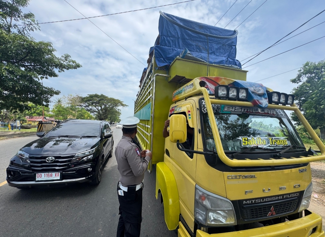 Demi Keselamatan Dan Kelancaran Lalu Lintas, Satlantas Polres Gowa Gelar Operasi Over Dimension dan OverLoad (ODOL)