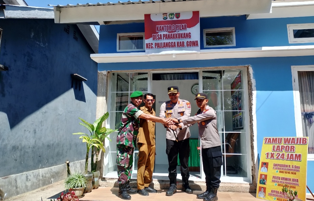 Kapolres Gowa Resmikan Kantor Tiga Pilar di Dusun Kunjungmange, Desa Panakukang
