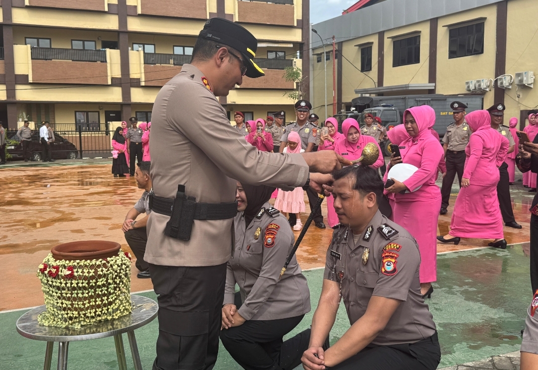 Upacara Korps Rapor, 61 Personel Polres Gowa Terima Kenaikan Pangkat