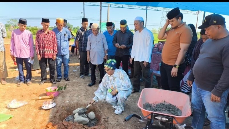 Suardi Pria Asal Makassar Berhasil Diperantauannya: dan Membangun Masjid untuk Mendiang Kedua Orang Tuanya