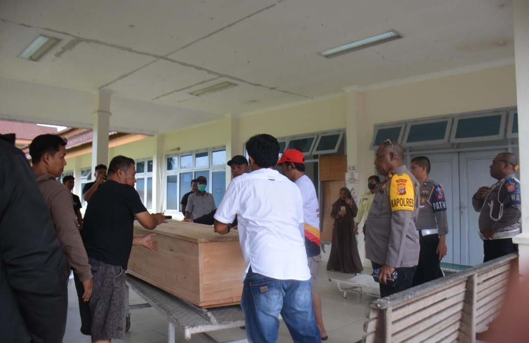 Satgas Damai Cartenz Evakuasi Jenazah Korban Penembakan KKB