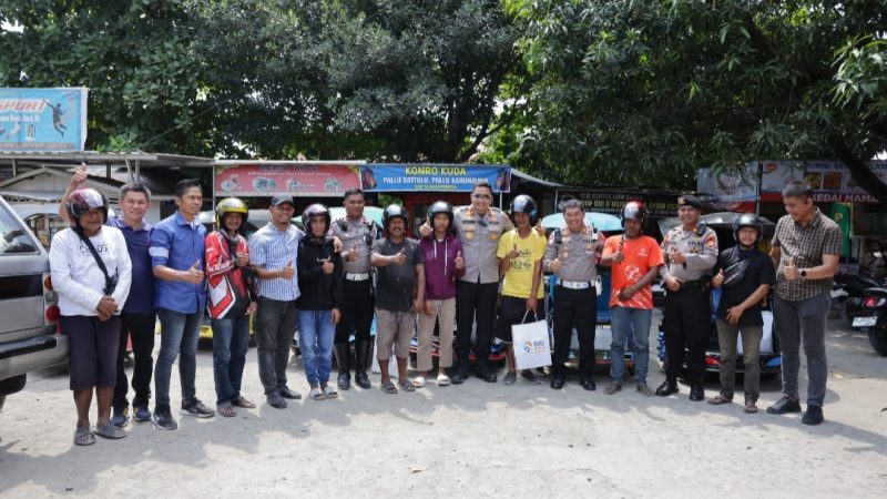 Kapolres Gowa Gelar Makan Siang Bersama Tukang Bentor yang Biasa di GOR Sungguminasa