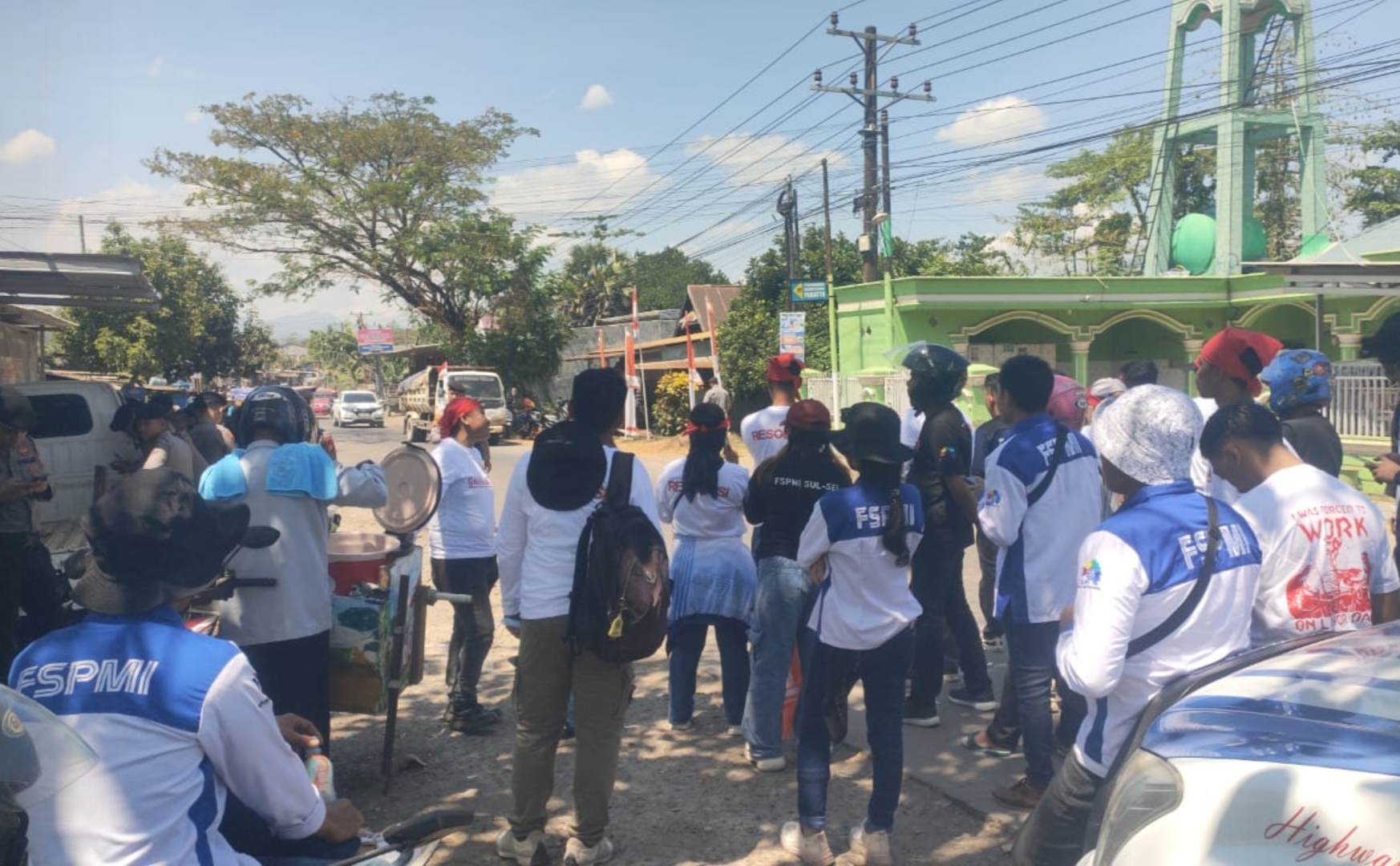 Aksi Unras Oleh Puluhan FSPMI di PT. WINGS GROUP Bontomarannu Kab Gowa