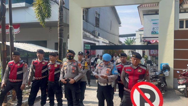 Unit Perintis Presisi Samapta Polres Gowa Dalam Giat Pengamanan Unjuk Rasa Di Kejaksaan Negeri Sungguminasa