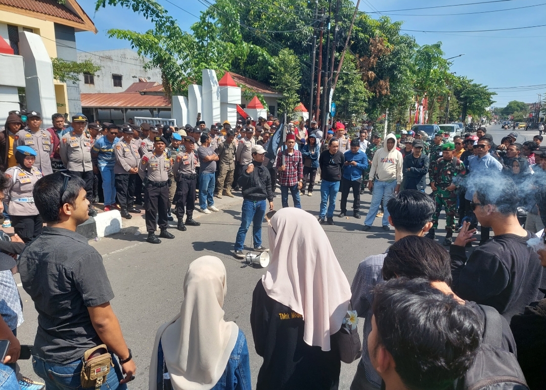 Unjuk Rasa di DPRD Gowa Berlangsung Kundusif Pengamanan Dipimpin Langsung Kapolres Gowa