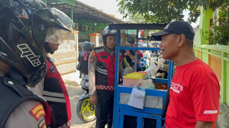 Unit Perintis Presesi Samapta Polres Gowa Gelar Patroli Pada Kegiatan UMKM Masyarakat Kab Gowa