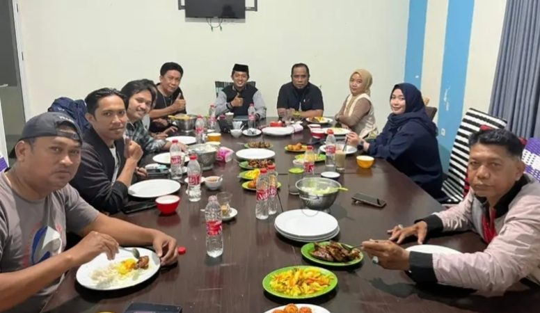 Menuju Kedepan Untuk Sukses Bagi PT Poros Rakyat Multi Utama, yang Mengadakan Rakat Kerja