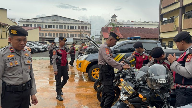 Pastikan Aman dan Siap Pakai, Kasat Samapta Polres Gowa Periksa Kendaraan Patroli