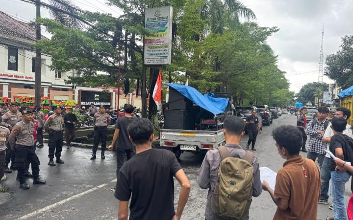 Beranikah Kejari Gowa ? Mandaknya Penanganan Kasus Mark Up ‘3 Miliar’ Mahasiswa Aksi Teriak Harap Jadi Atensi